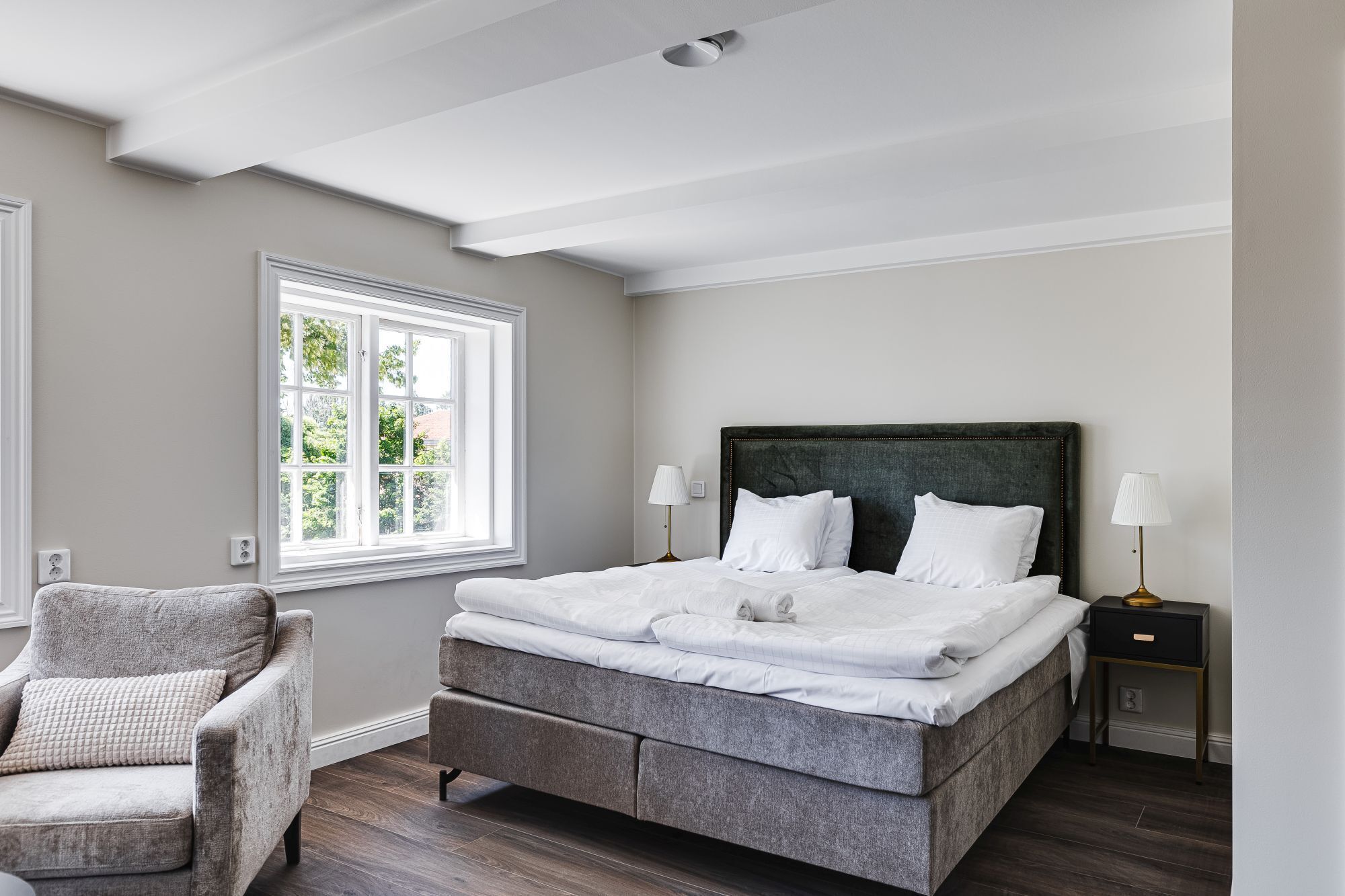 Deluxe Double Room (113) | Individually furnished, desk, laptop workspace, soundproofing