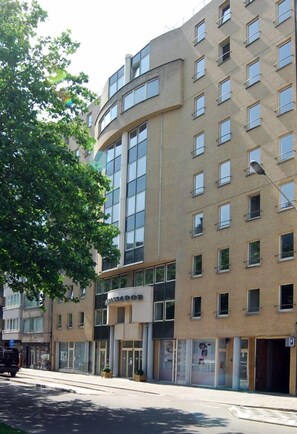 Front of property - Ambassador Suites Antwerp (Antwerp)