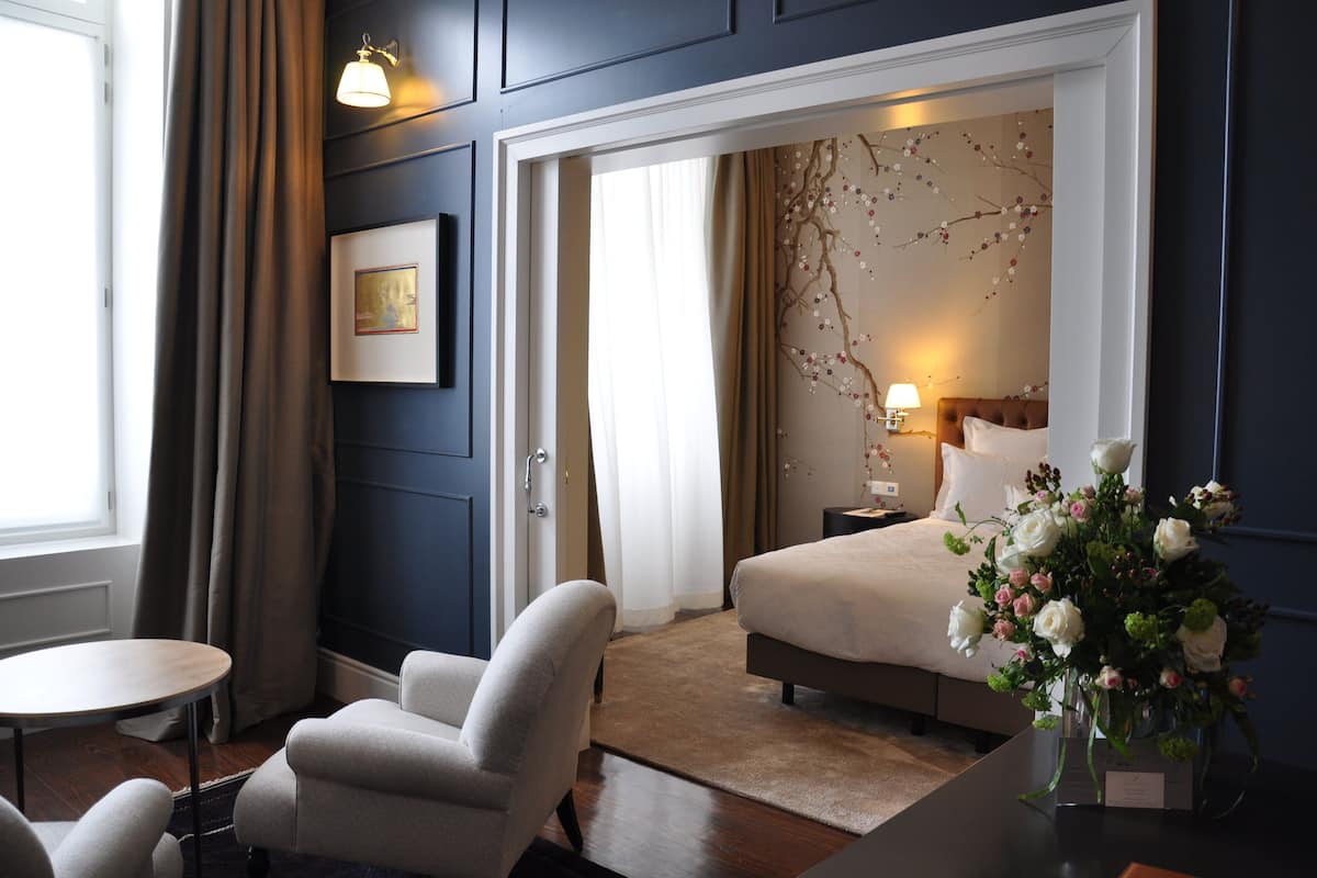 grand suite, 1 bedroom, garden view | 1 bedroom, hypo-allergenic bedding, minibar, in-room safe