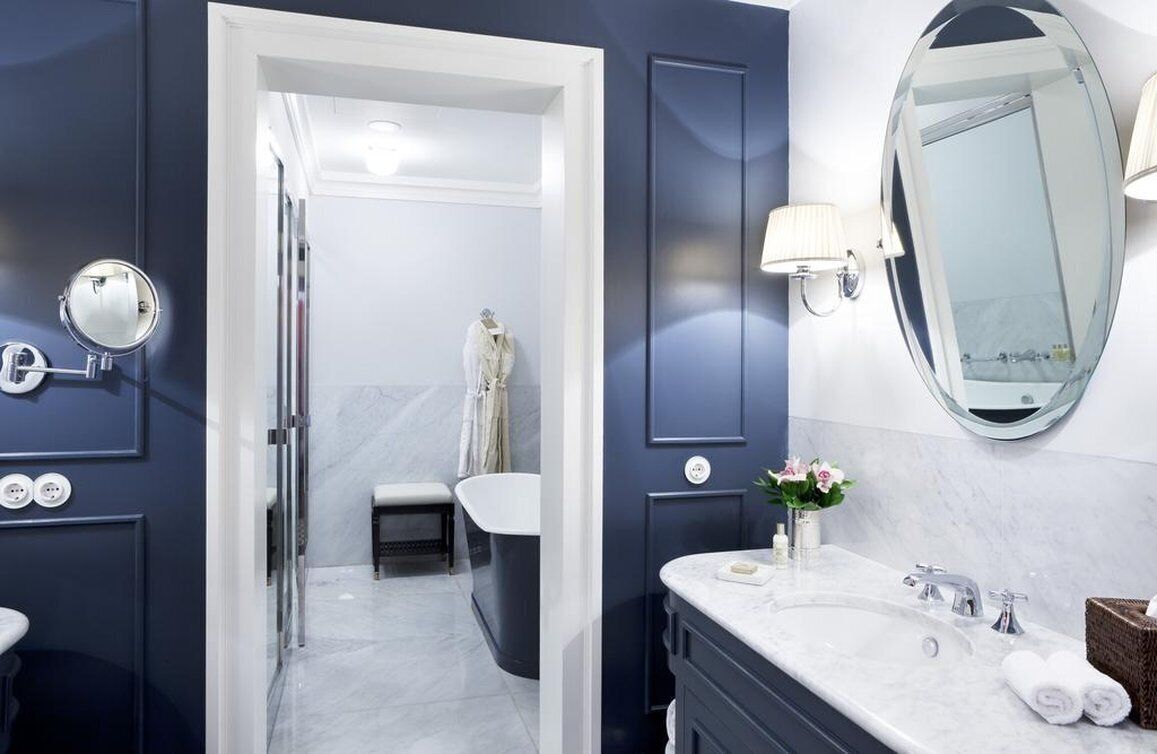 grand suite, 1 bedroom, garden view | bathroom | free toiletries, hair dryer, bathrobes, slippers