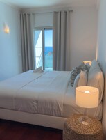Two Bedroom Suite Sea View 4 adults and 2 Children (3 to 12years) | Anti alerjik yatak takımı, Select Comfort yatak, odada kasa