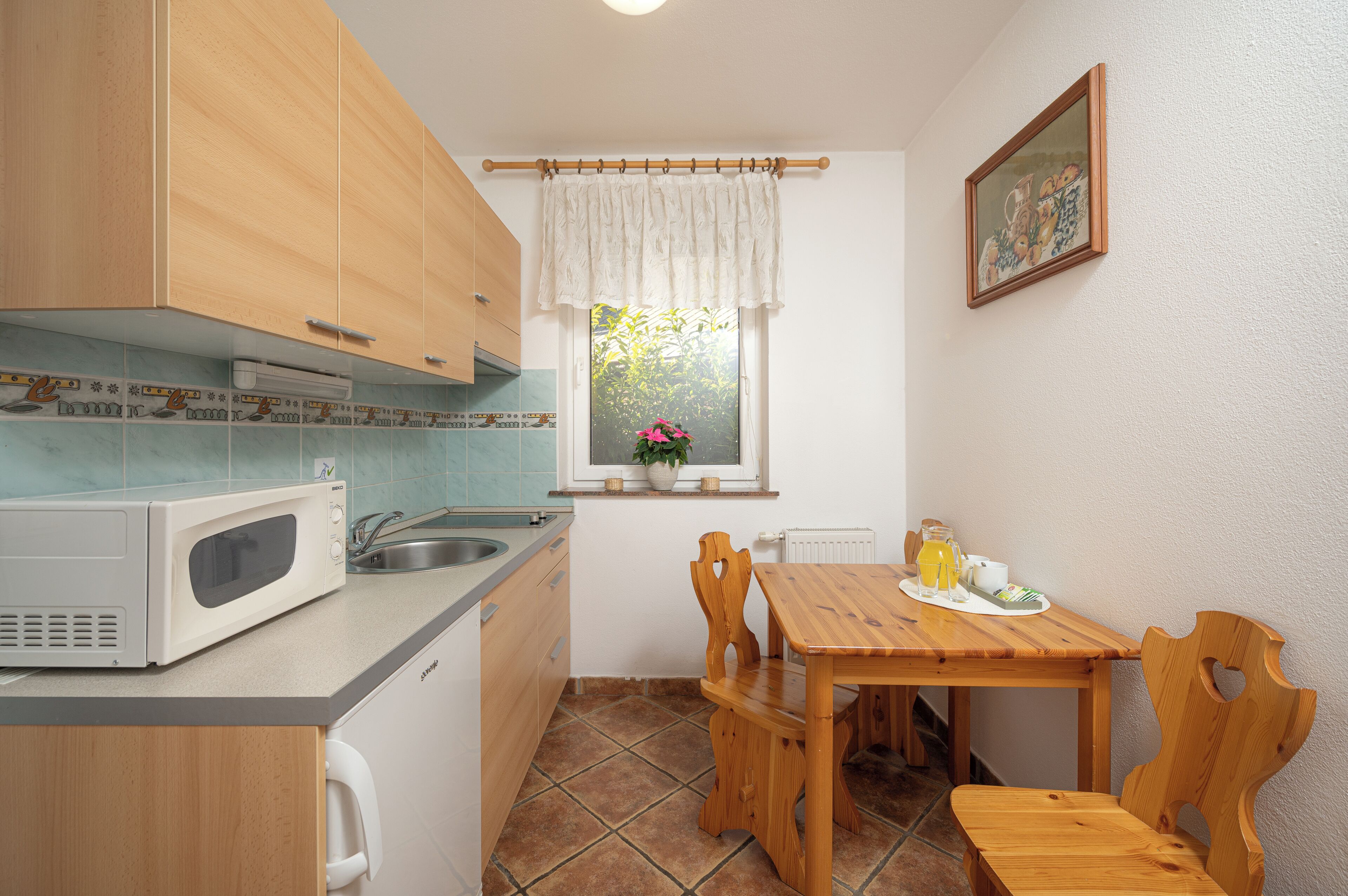 Comfort Studio Suite, 1 Bedroom, Non Smoking, Balcony | Private kitchen | Mini-fridge, electric kettle, highchair
