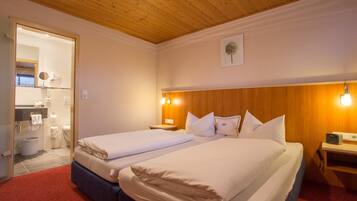 Double Room (Category C) | Desk, iron/ironing board, cribs/infant beds, free WiFi