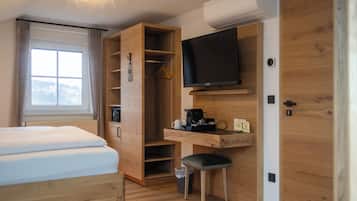 Double Room | Desk, free WiFi