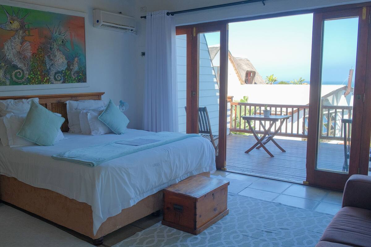 Habitación doble estándar, vista parcial al mar (Kingfisher Room)