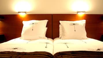 Minibar, in-room safe, desk, free cribs/infant beds