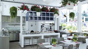 Havuz Kenari Ozel Verandali Oda | Private kitchen