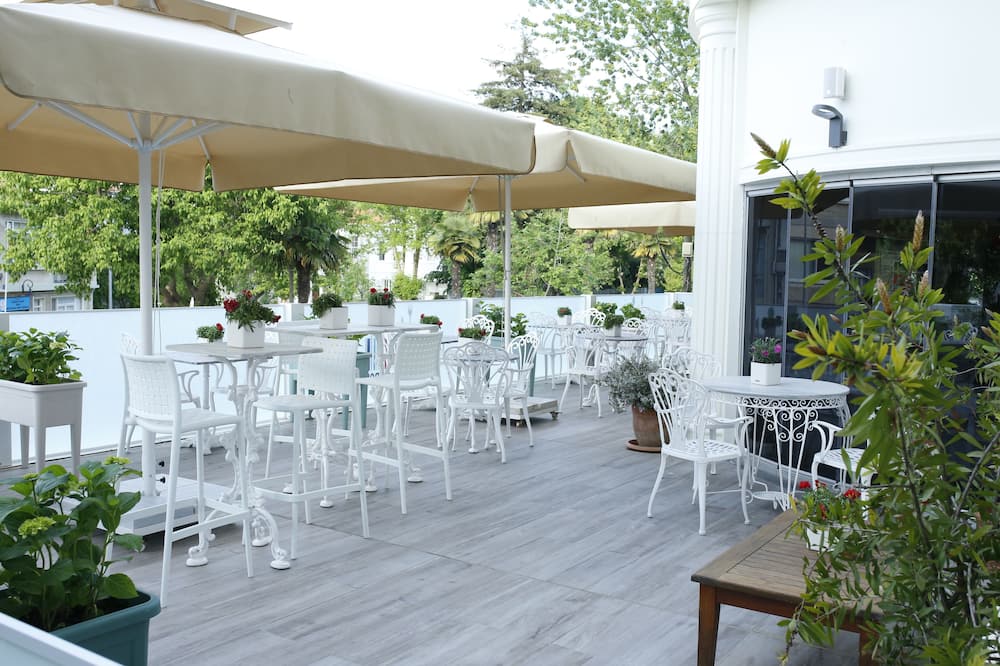 Ascot Hotel Buyukada