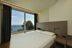 Superior Triple Room | View from room - Hotel Le Roi (Varazze)