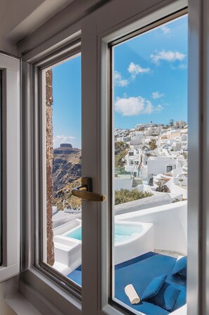 Junior Suite with Caldera View | View from room