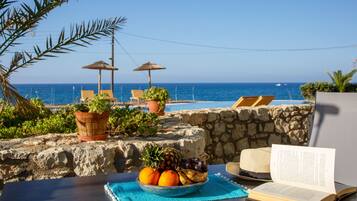 Family Villa, 1 Bedroom, Sea View (For 5) | Terrace/patio