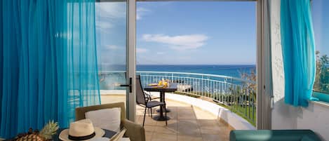 Villa familiar, 1 habitación, vista al mar (For 5) | 1 habitación y caja de seguridad en la habitación