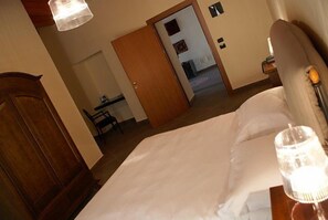 Single Room | Minibar, in-room safe, free WiFi - Hotel Palazzo Zuppello (Augusta)