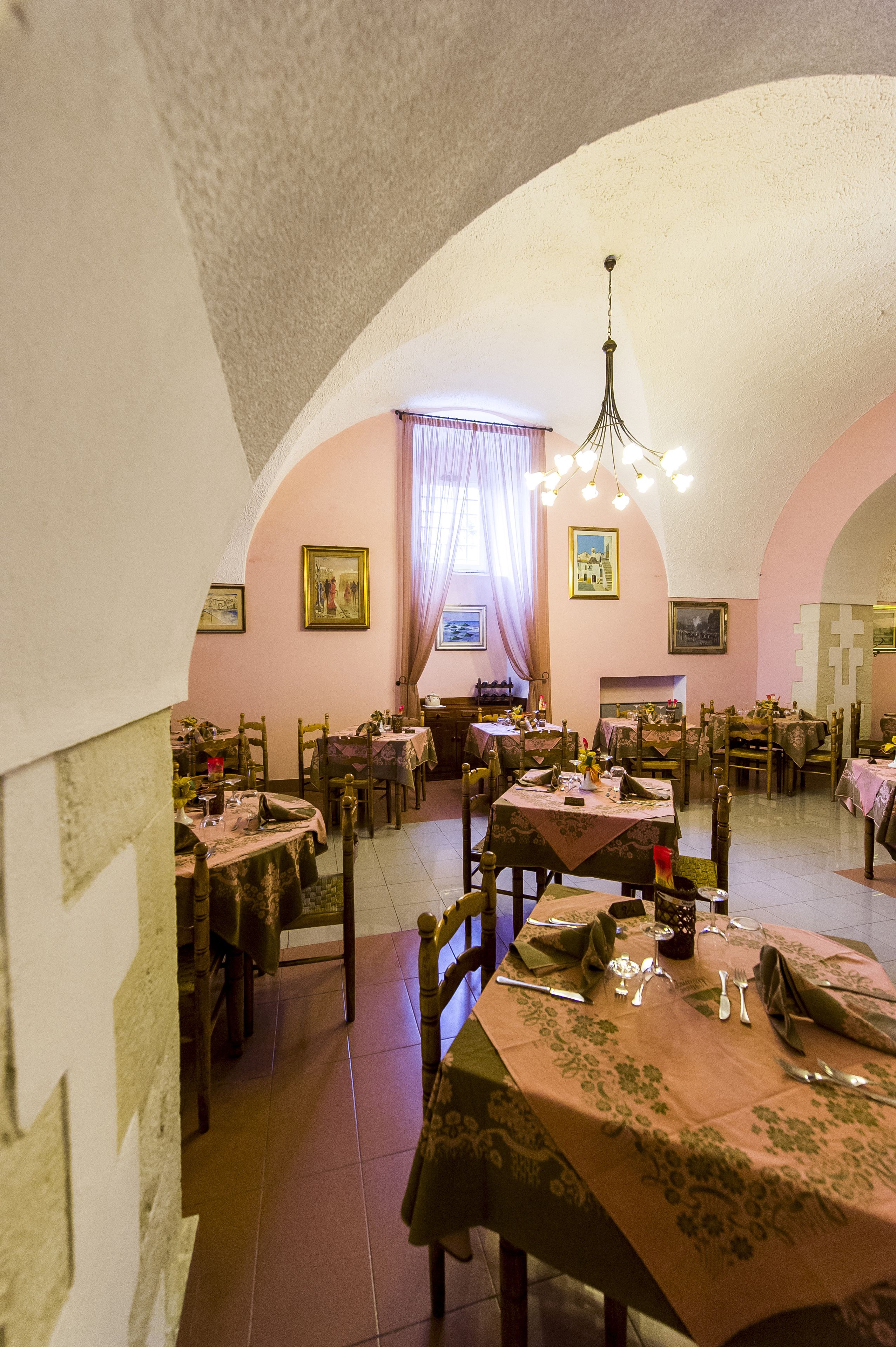 breakfast, lunch, dinner served; local cuisine