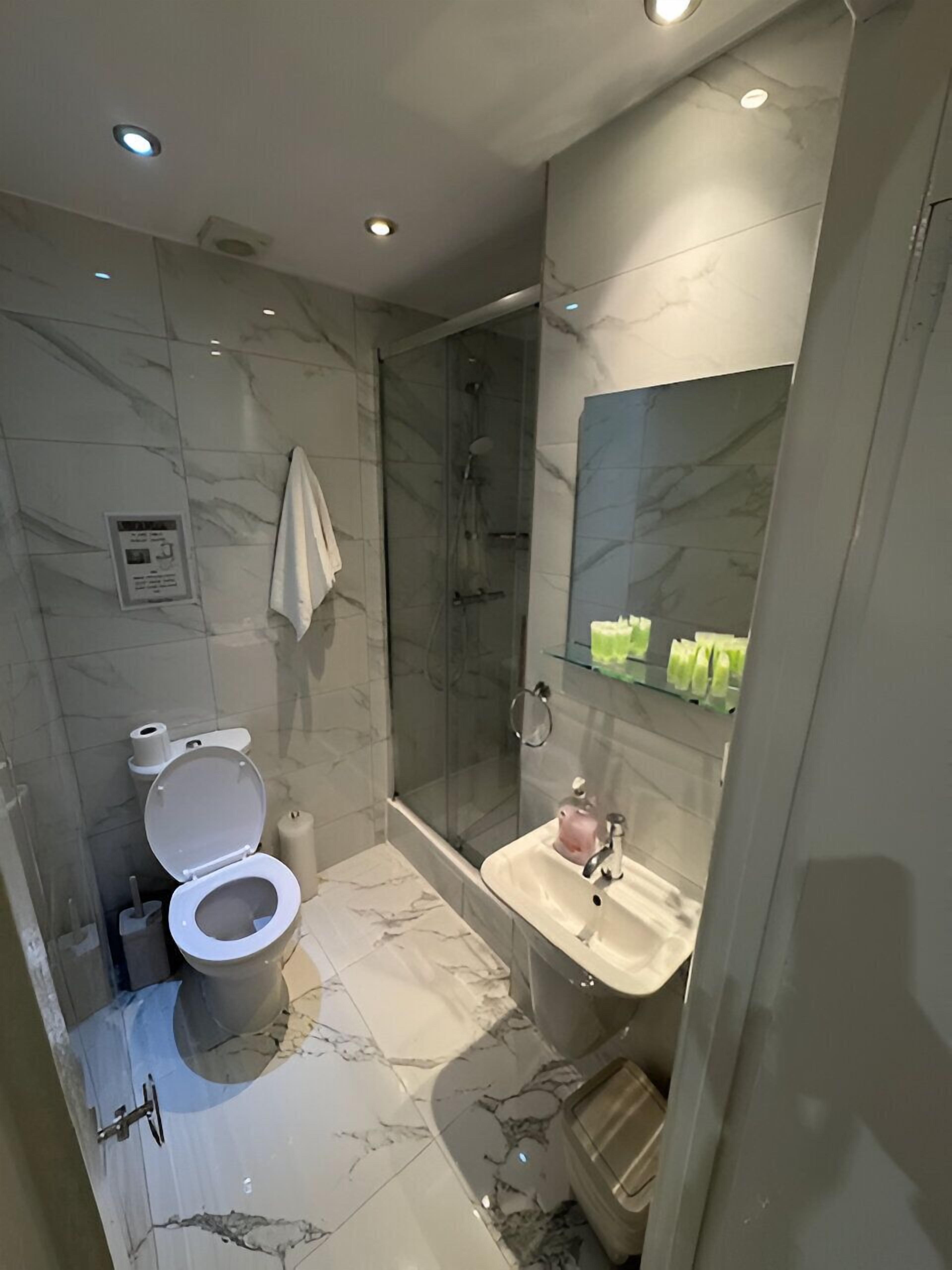 Shower, free toiletries, hair dryer, towels