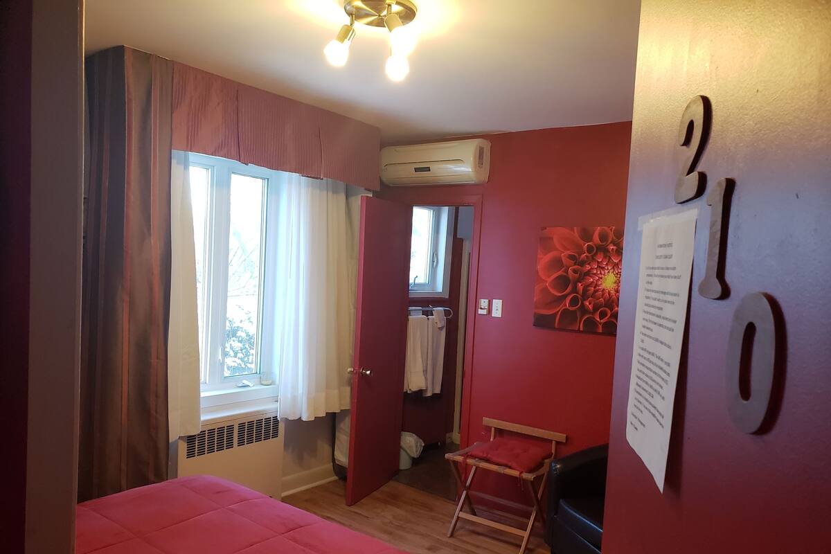 Superior Double Room | Desk, blackout curtains, iron/ironing board, free WiFi
