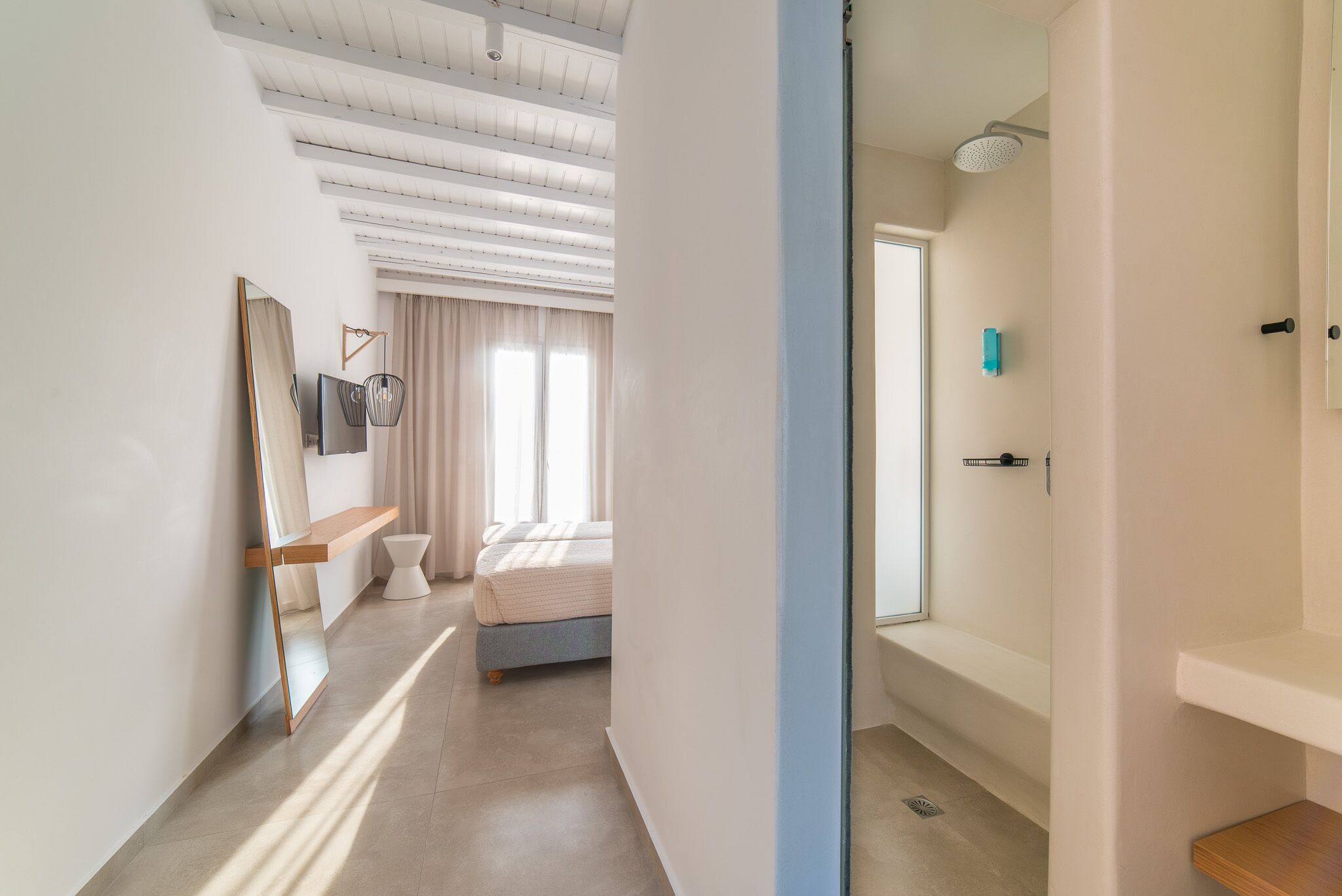 standard room | 1 bedroom, in-room safe, desk, free wifi