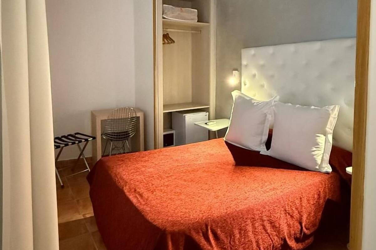 Dobbeltrom – superior, privat bad (Interior) | Minibar, safe på rommet, skrivebord og lydisolert