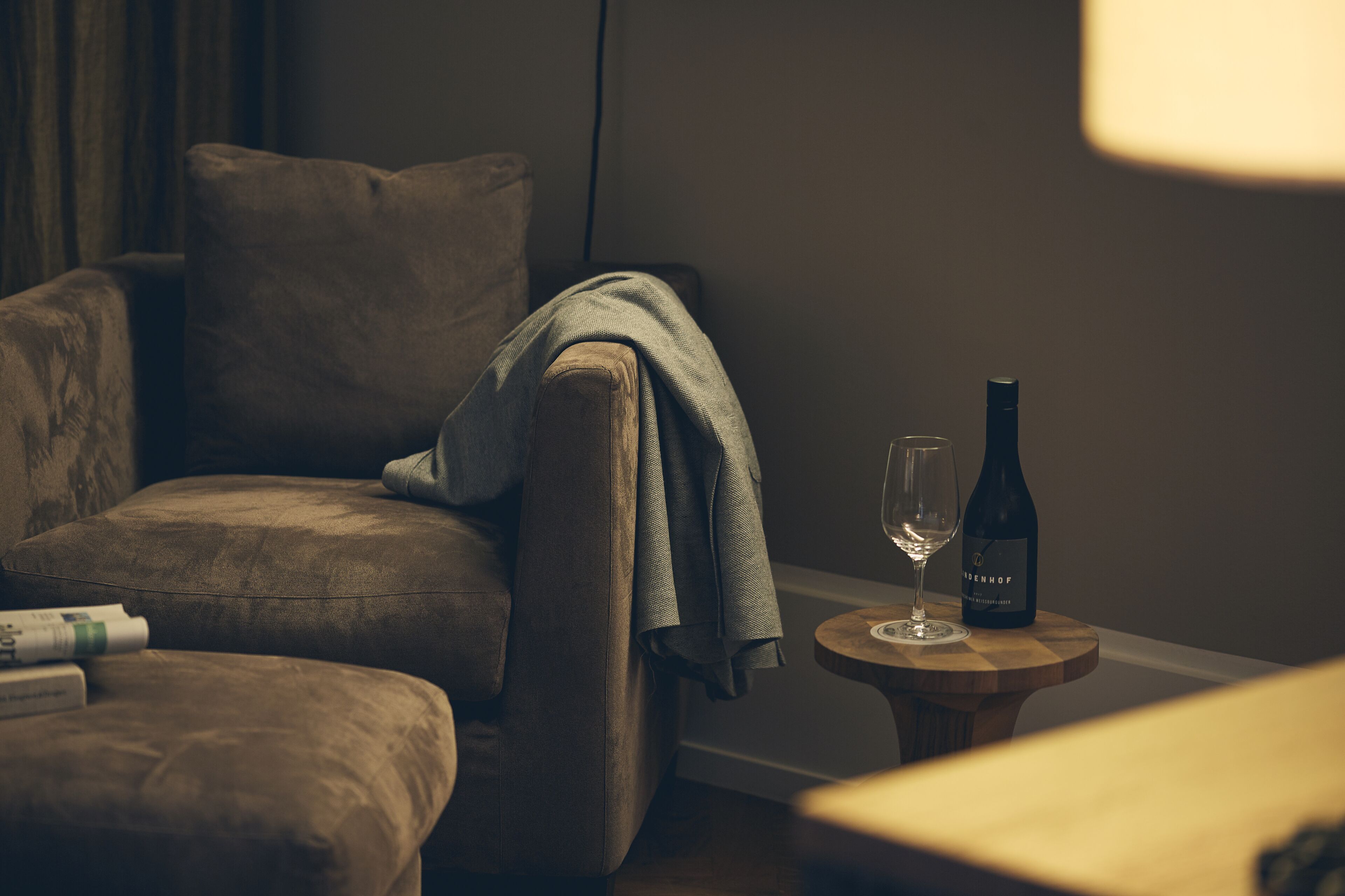 cortiina double deluxe | living area | led tv, dvd player, ipod dock, pay films