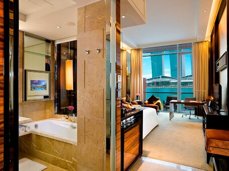The Fullerton Bay Hotel - Image 50