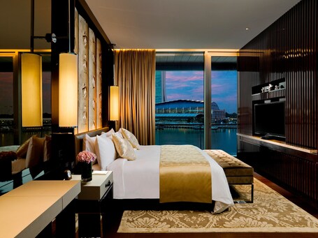 The Fullerton Bay Hotel - Image 10