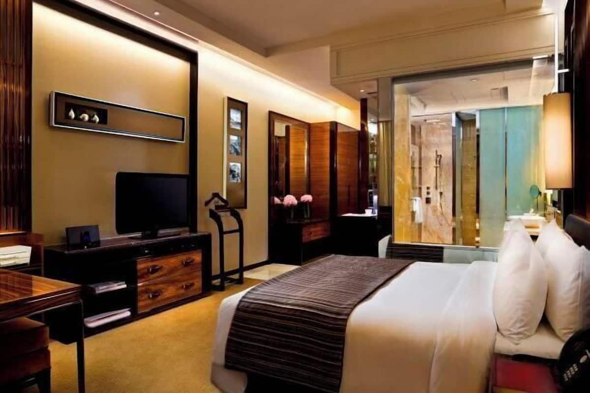 1 bedroom, Egyptian cotton sheets, premium bedding, minibar