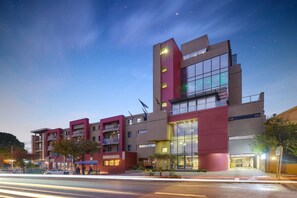 Exterior - Protea Hotel by Marriott Pretoria Hatfield (Pretoria)