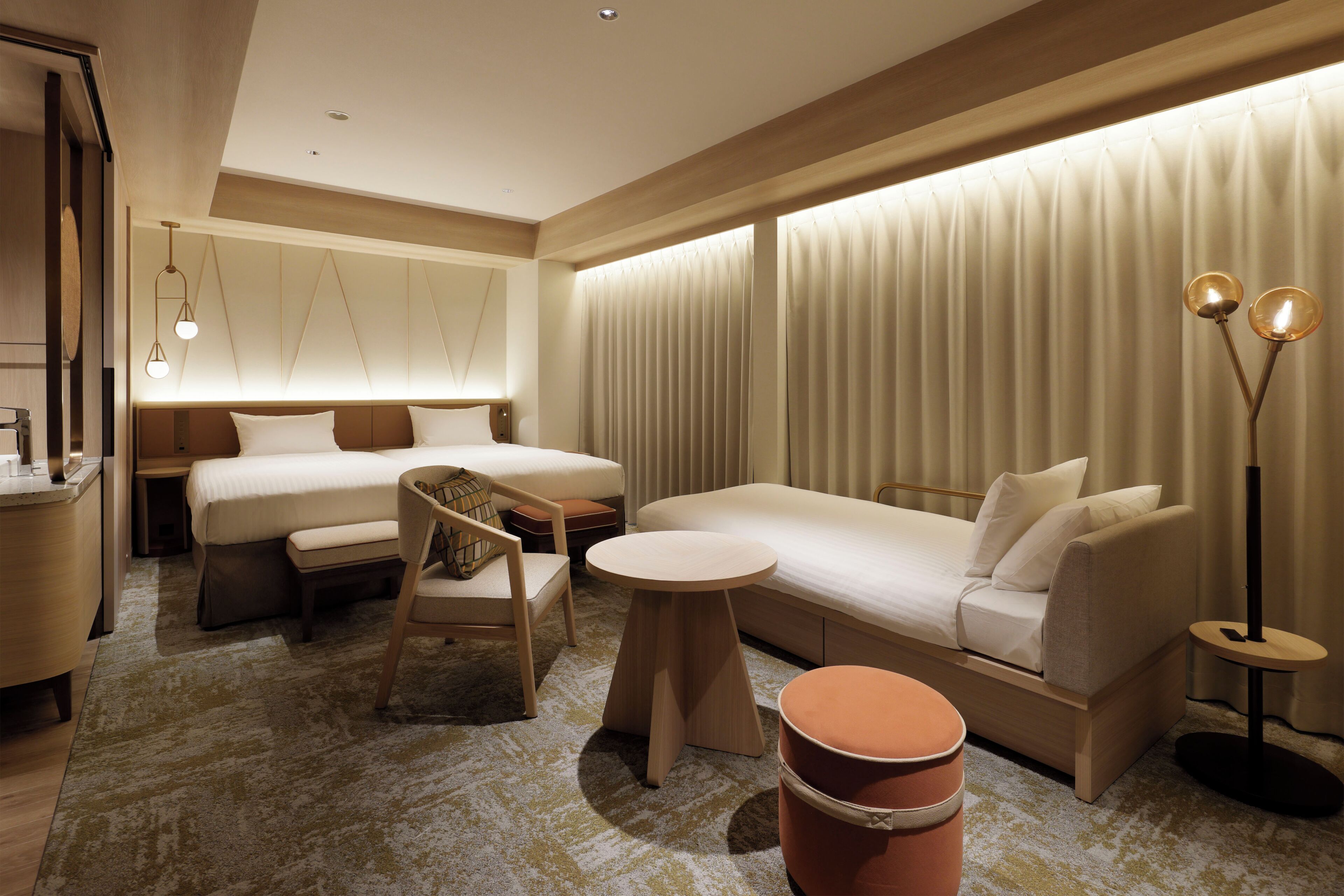 Deluxe Twin Room, Non Smoking (with Sofa Bed)