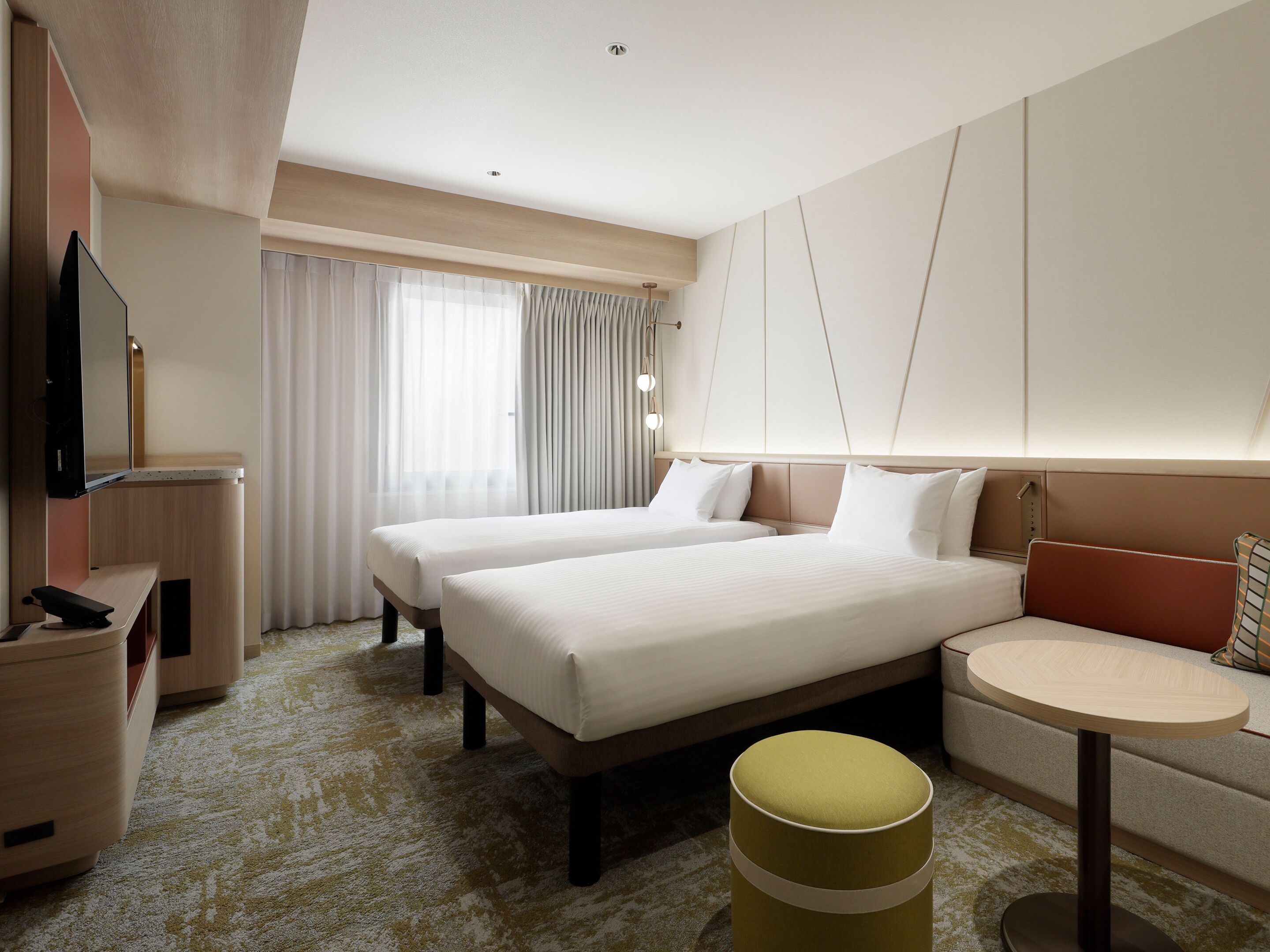 Standard Oda, Sigara İçilmez | Kaliteli yatak takımı, odada kasa, güneşlik/perde 