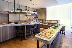 Daily full breakfast (JPY 2970 per person) - Mitsui Garden Hotel Sapporo (Sapporo)