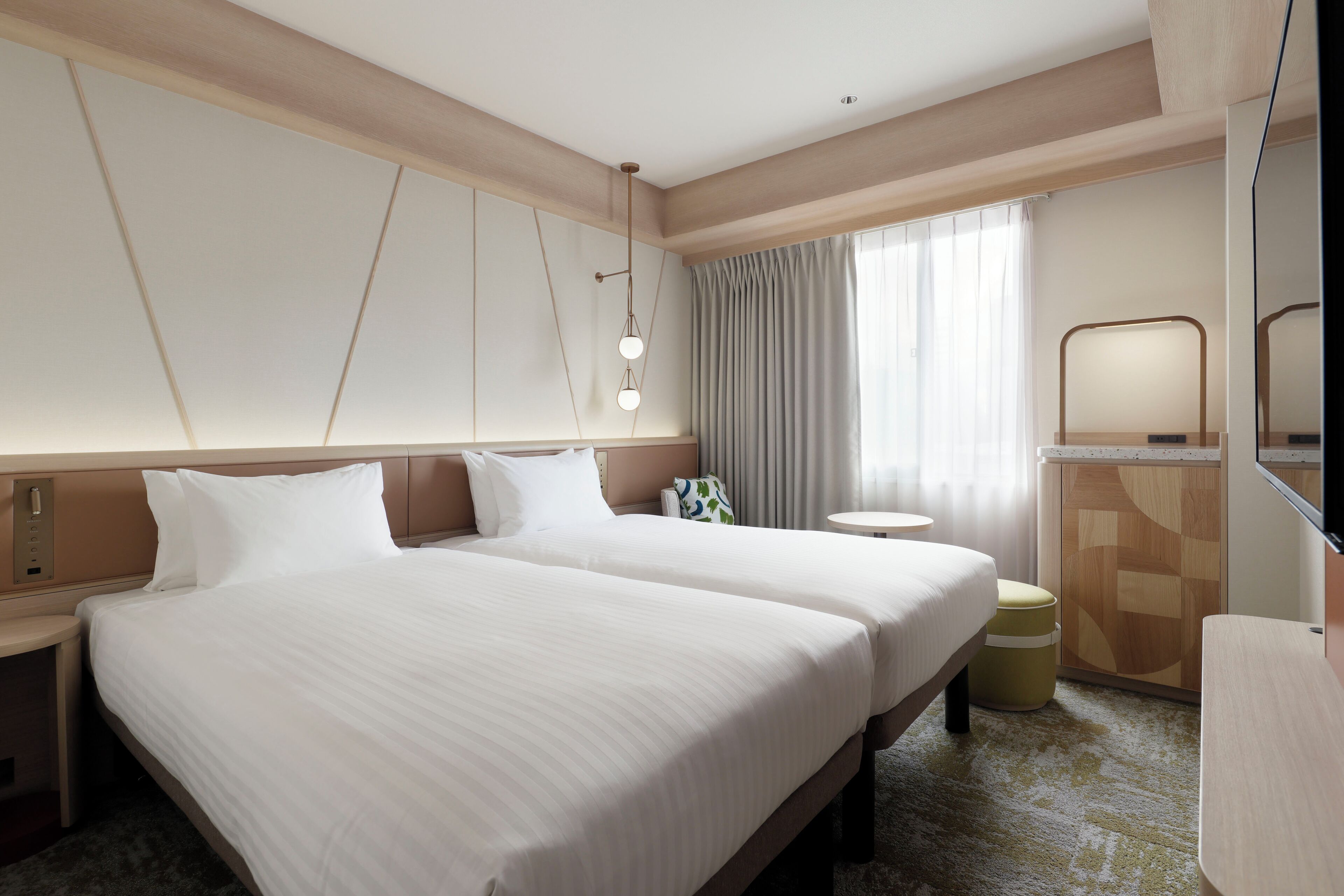 Kamar Twin Standar, Bebas Asap Rokok | Seprai premium, brankas, tirai kedap cahaya, dan Wi-Fi gratis