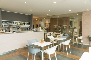 Bar (on property) - Helios Hotel Monza (Monza)