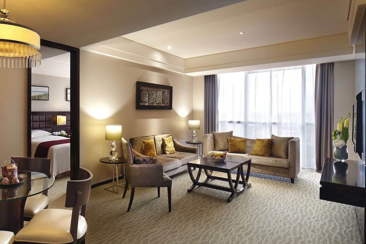 Minibar, in-room safe, soundproofing, free WiFi