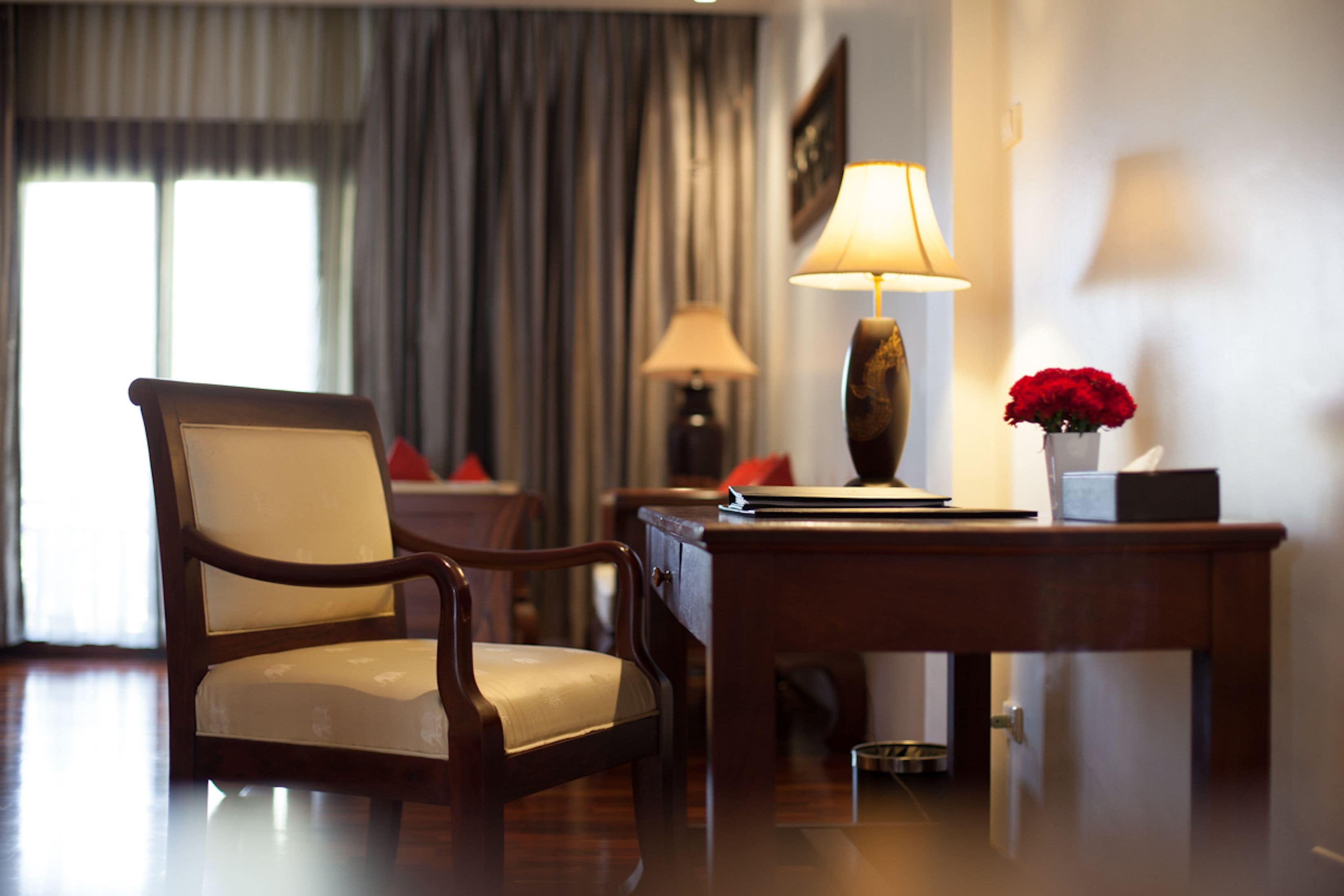 executive room, balcony | living area | 42-inch led tv with cable channels, tv, netflix