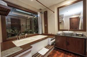 Bañera profunda