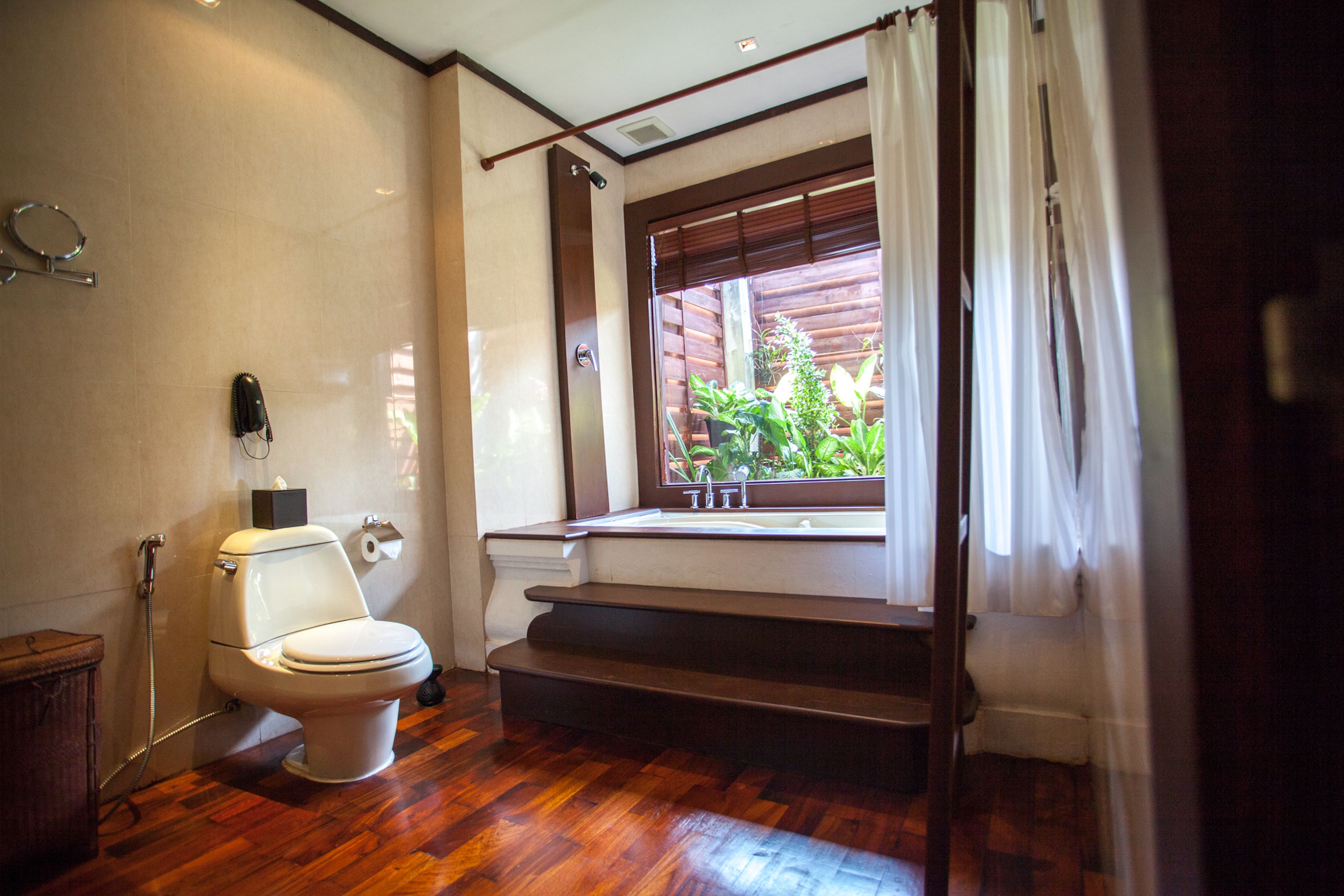 executive room, balcony | bathroom | bathtub, free toiletries, hair dryer, bathrobes