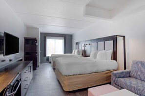 Suite, Non-Smoking, 2 Queen Bed with Sofa Bed | Sängtillbehör av högsta kvalitet och bäddmadrasser