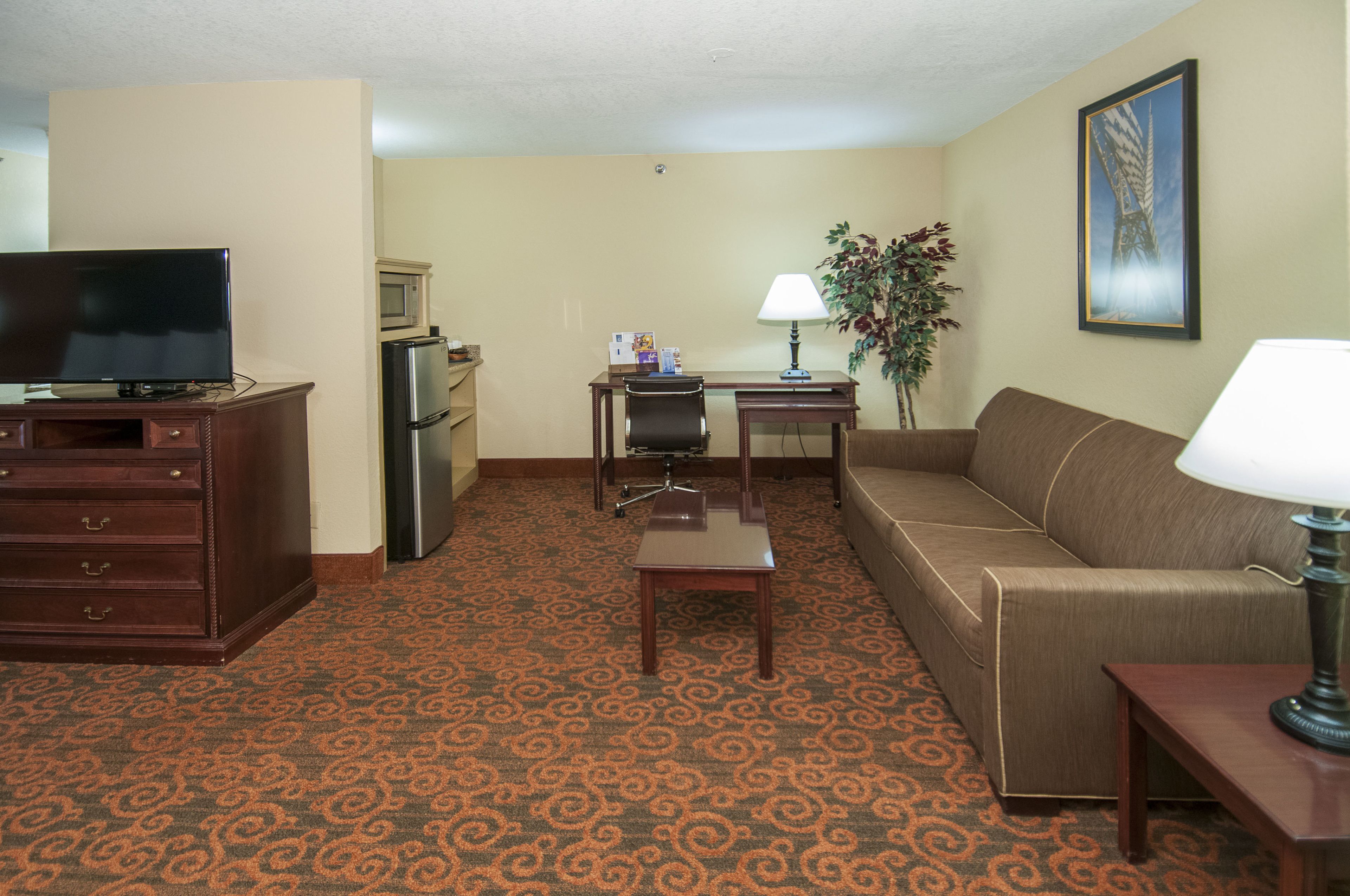 1 bedroom, premium bedding, pillow-top beds, desk