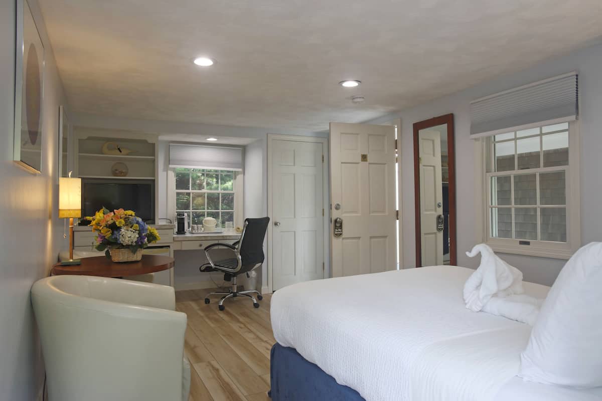 One Double Bed Room | In-room safe, individually decorated, iron/ironing board