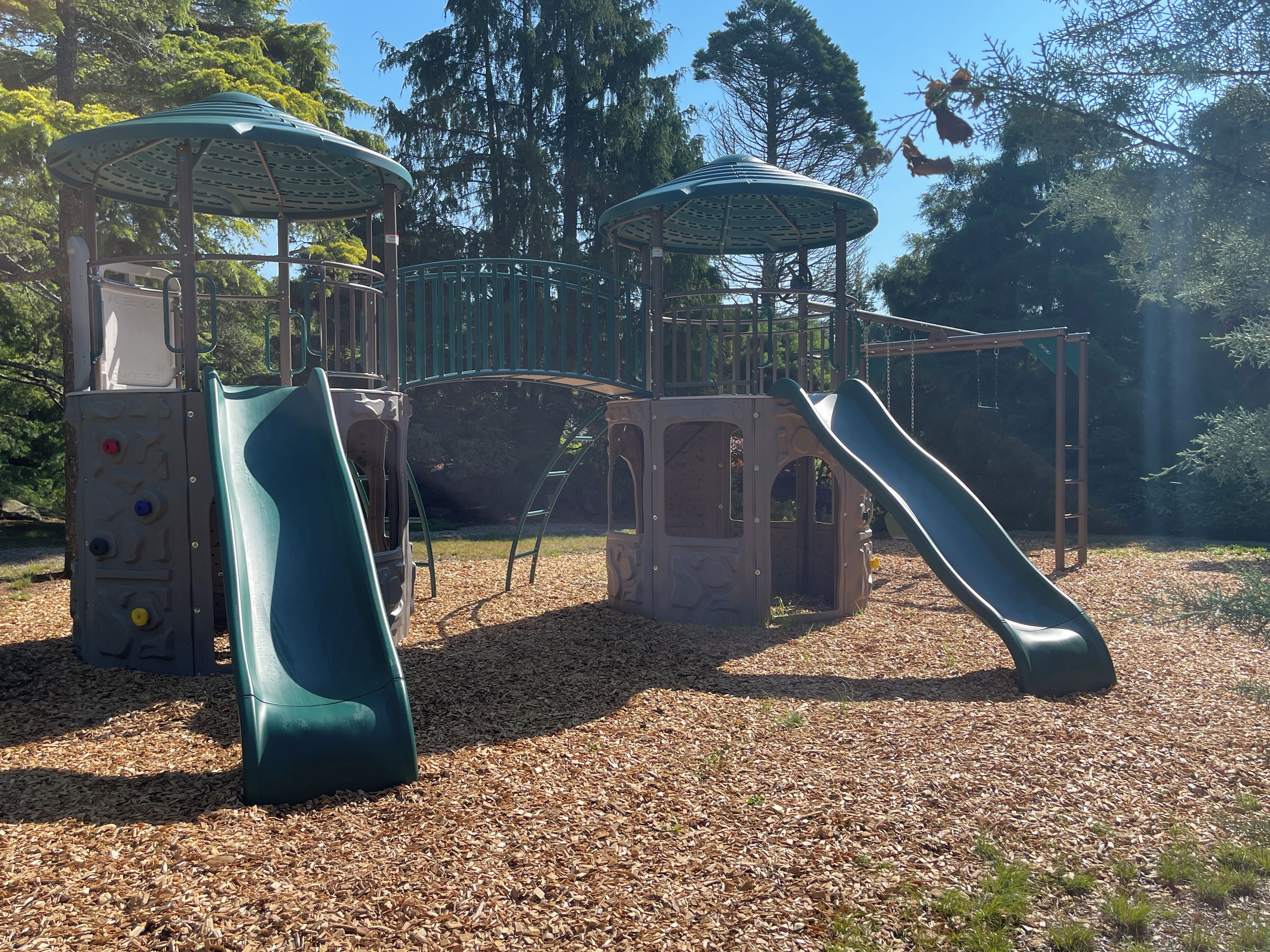Área de juegos infantiles al aire libre