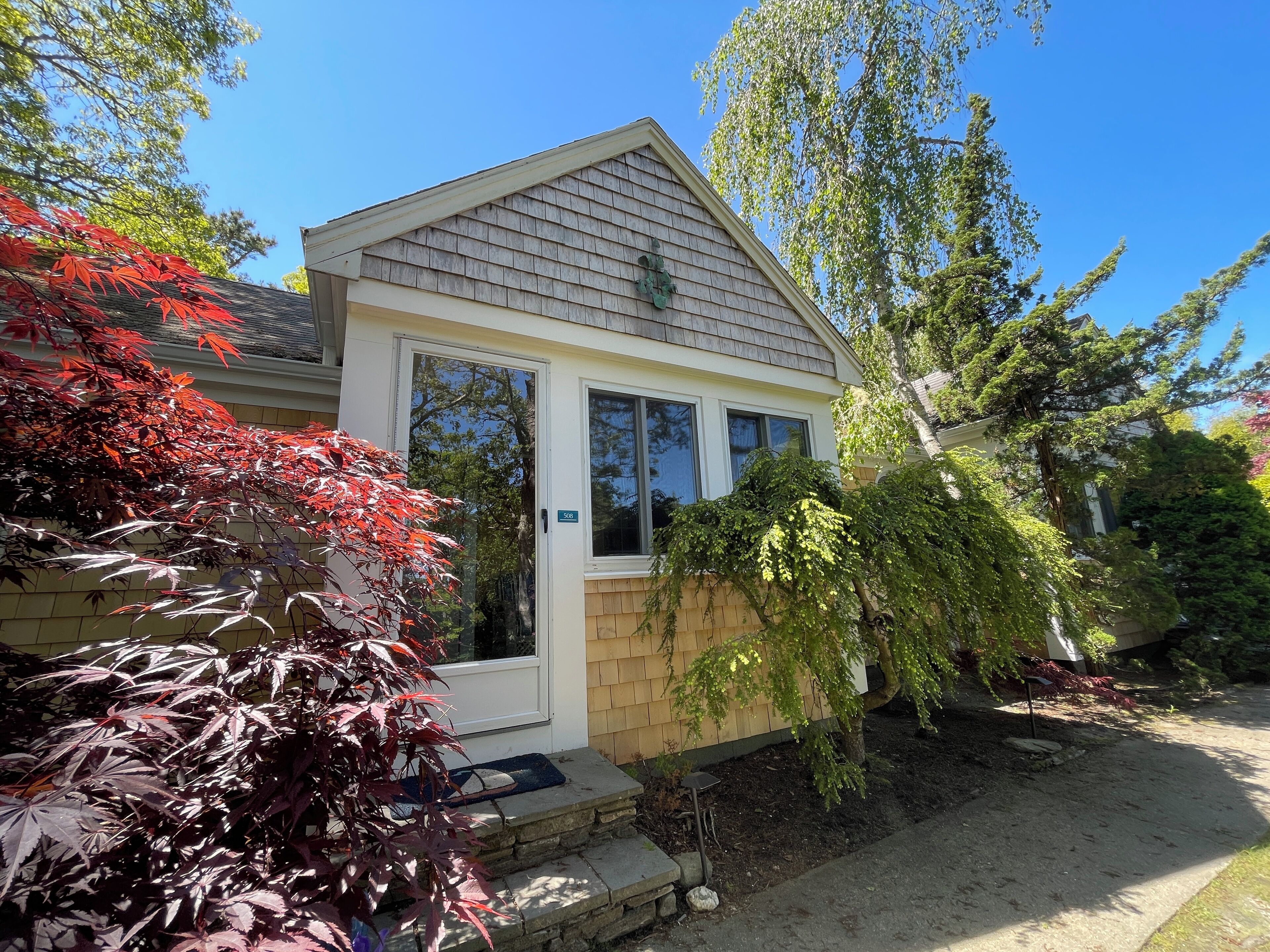 upper deluxe two bedroom cottage | terrace/patio