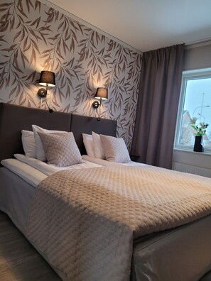 Standard Room | In-room safe, desk, iron/ironing board, Internet - Arena Hotell (Vanersborg)