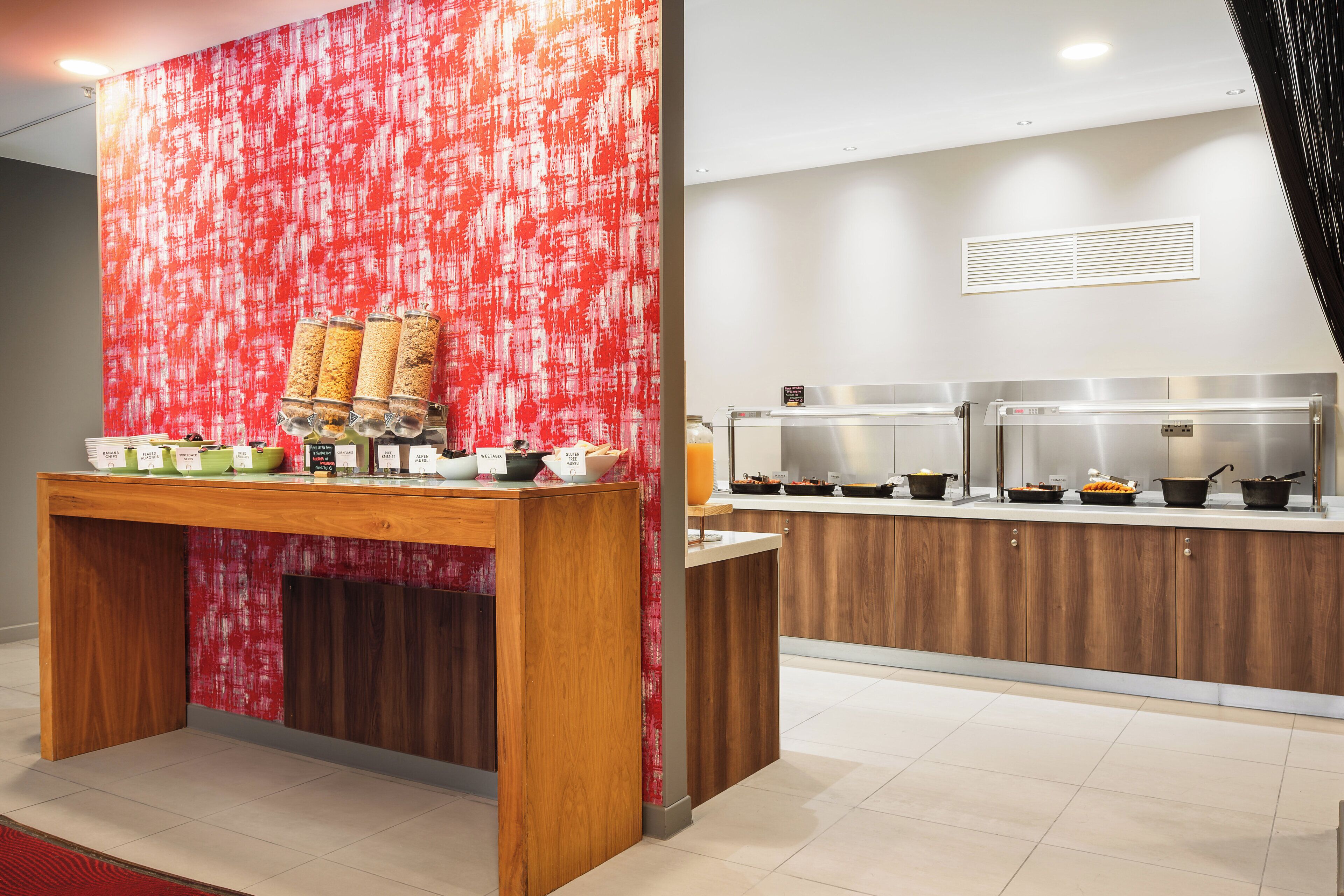 Photo - Holiday Inn Manchester-Media City UK by IHG