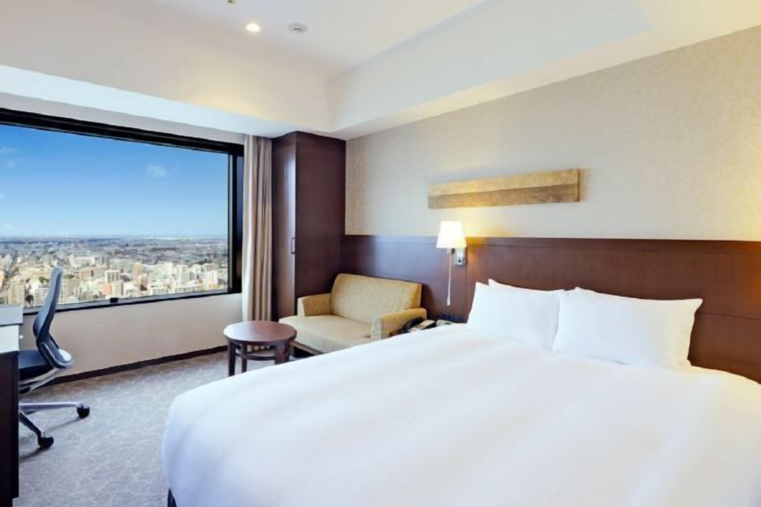 Down comforters, minibar, in-room safe, desk