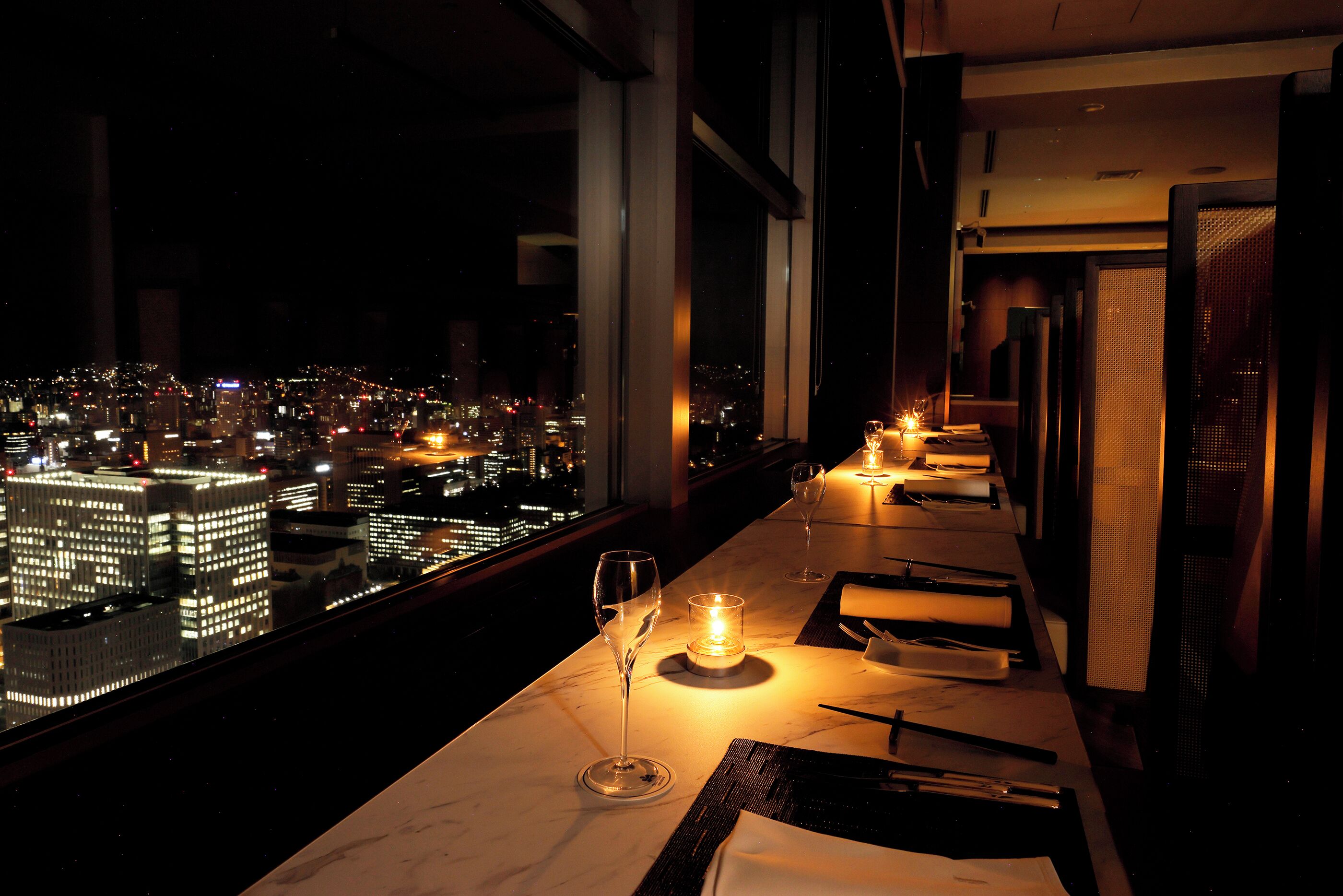 4 restaurants, breakfast served