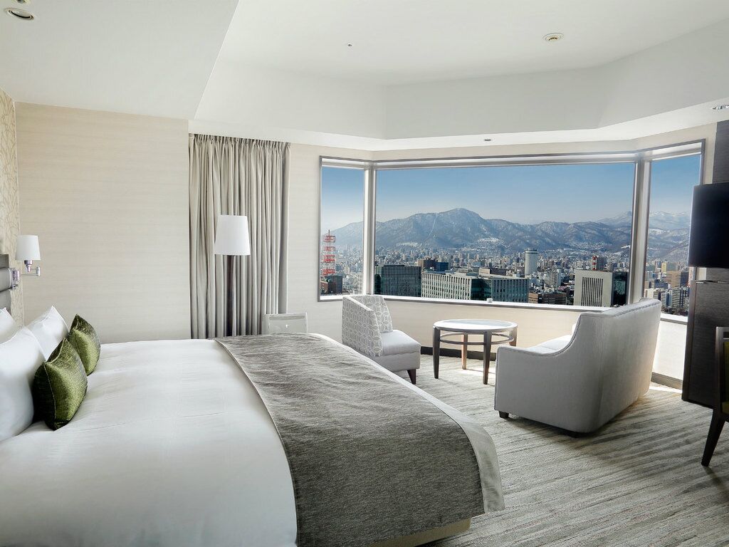 Down comforters, minibar, in-room safe, desk