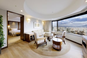 Couette en duvet d'oie, minibar, coffres-forts dans les chambres, bureau