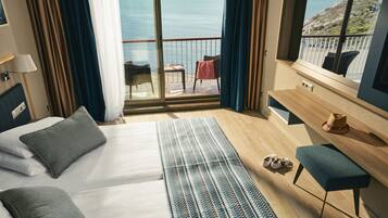 1 bedroom, minibar, in-room safe, blackout curtains