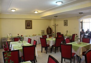Free daily continental breakfast - KZ Hotel (Addis Ababa)