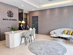 Lobby - The Crown Borneo Hotel (Kota Kinabalu)